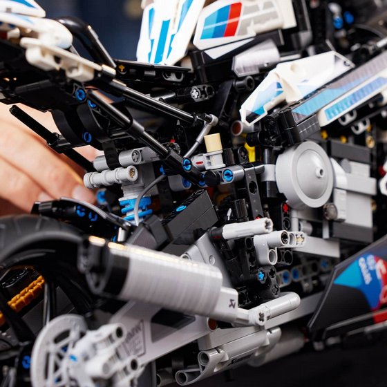 Lego ��� ���� ������ BMW M 100 RR 42130
